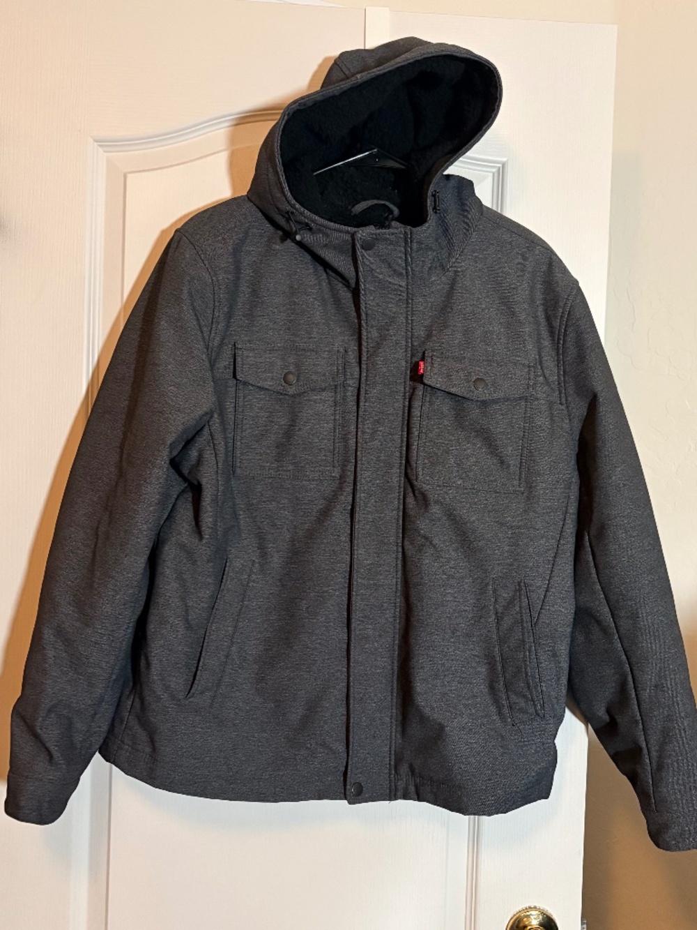 Levi's men's water resistant hooded Sherpa Lined Graphite Gray Trucker Coat Sz L